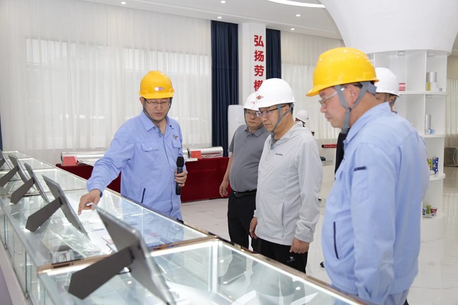 新安縣縣委常委、副縣長吳良到萬基控股集團(tuán)調(diào)研