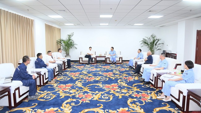 中電建河南工程有限公司黨委書記、董事長劉長龍一行到萬基控股集團(tuán)交流訪談
