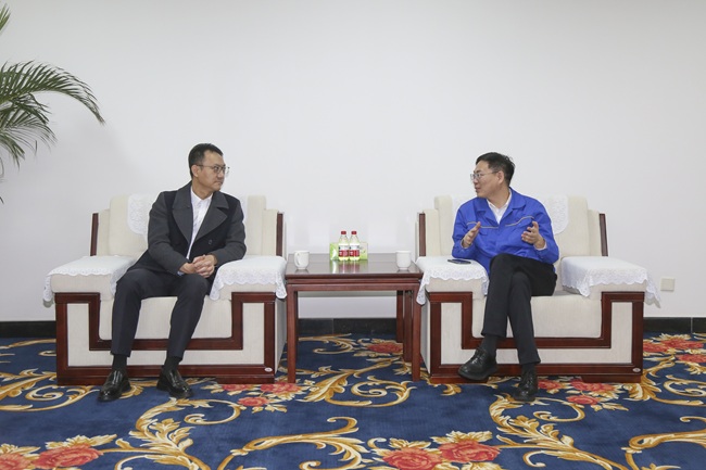 中國進(jìn)出口銀行河南省分行黨委委員、副行長陳卓一行 到萬基控股集團(tuán)調(diào)研