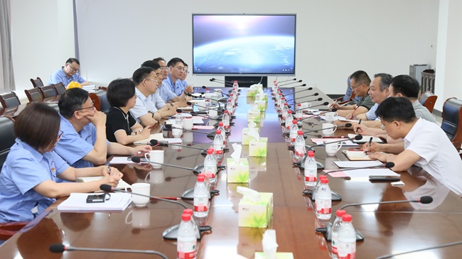 河南省國資委黨委副書記、主任吳祖明一行到萬基控股集團調(diào)研