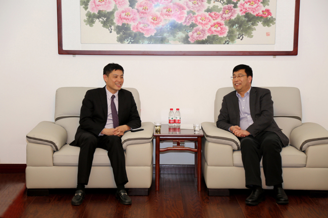 廣東英聯(lián)包裝股份有限公司董事長、總經(jīng)理翁偉武一行到我公司訪談
